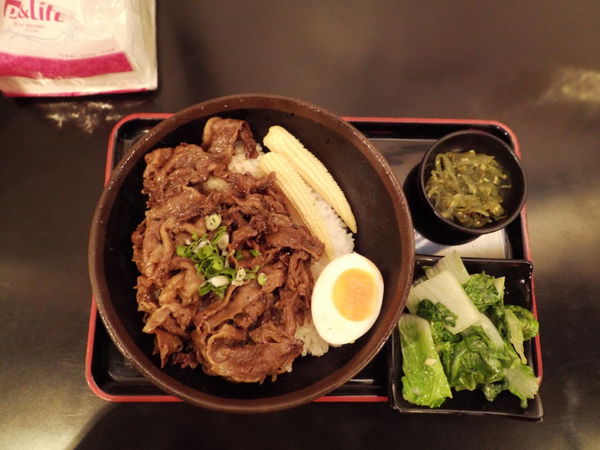【台北 科技大樓站美食】惡燒肉便當 大安和平店 @貝大小姐的多元心宇宙
