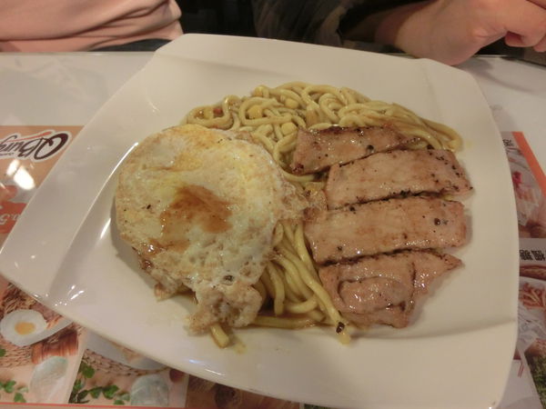【新北 新埔站美食】Q Burger板橋四維店 @貝大小姐的多元心宇宙