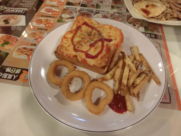 【新北 新埔站美食】Q Burger板橋四維店 @貝大小姐的多元心宇宙