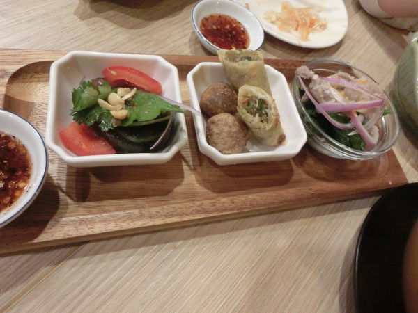 【台北 國父紀念館站美食】阿寒泰 泰式傳統麵食 延吉店 @貝大小姐的多元心宇宙