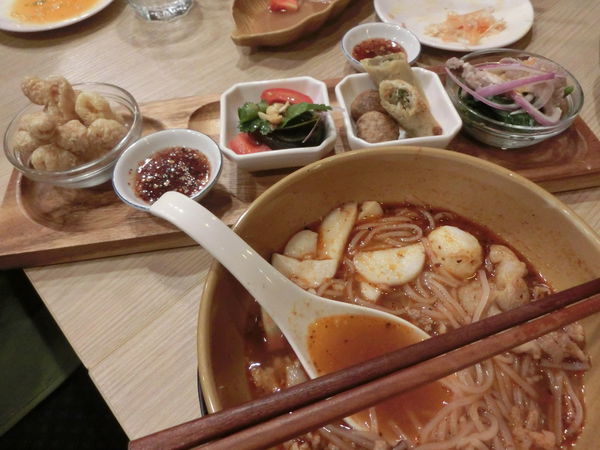 【台北 國父紀念館站美食】阿寒泰 泰式傳統麵食 延吉店 @貝大小姐的多元心宇宙