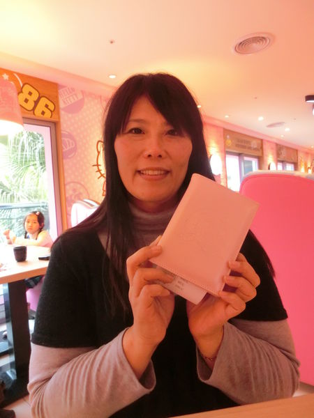 【台北 忠孝新生站美食】Hello Kitty 主題餐廳- Hello Kitty Kitchen And Dining @貝大小姐的多元心宇宙