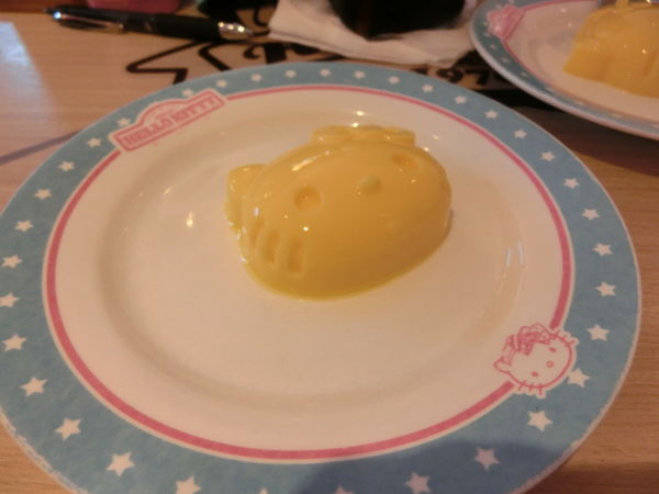【台北 忠孝新生站美食】Hello Kitty 主題餐廳- Hello Kitty Kitchen And Dining @貝大小姐的多元心宇宙