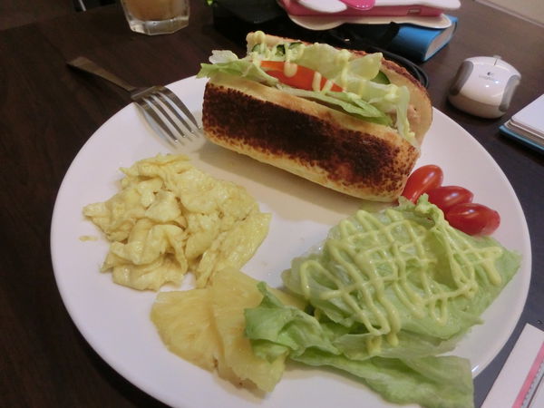 【新北 蘆洲站美食】果極司 Gorgeous &#8211; 果汁/吐司/手搖茶/飯/麵-已歇業 @貝大小姐的多元心宇宙