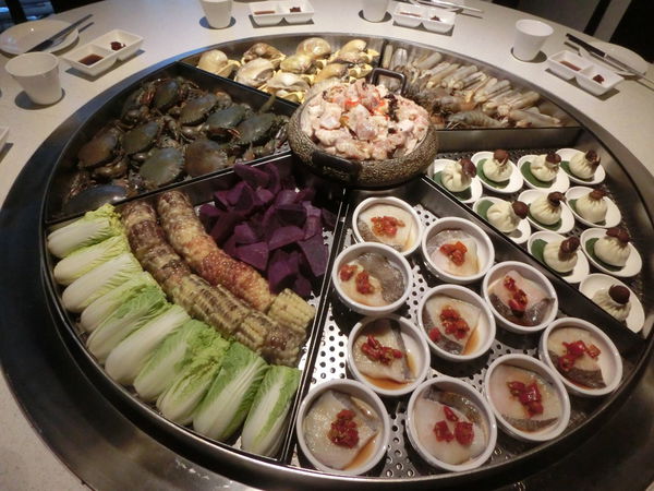 【台中 西區美食】炎香樓 巨籠宴 @貝大小姐的多元心宇宙