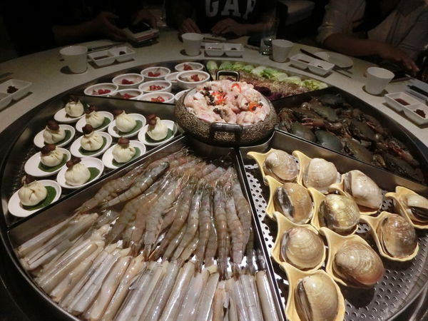 【台中 西區美食】炎香樓 巨籠宴 @貝大小姐的多元心宇宙