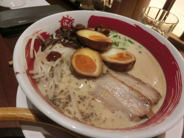 【台北 台北車站美食】誠屋拉麵 京站店 @貝大小姐的多元心宇宙