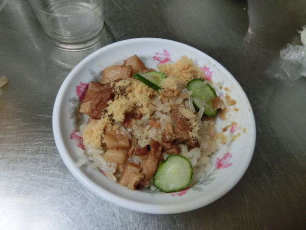 【台南 國華街三段美食】一味品碗粿 / 永樂米糕 / 金得春捲 / 龜龜毛毛泰國奶茶 @貝大小姐的多元心宇宙