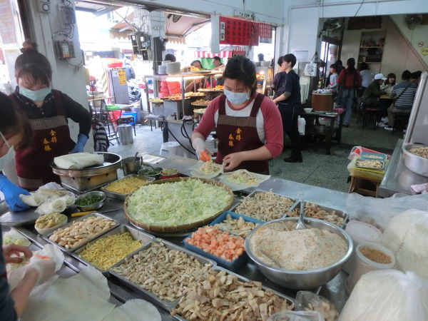 【台南 國華街三段美食】一味品碗粿 / 永樂米糕 / 金得春捲 / 龜龜毛毛泰國奶茶 @貝大小姐的多元心宇宙