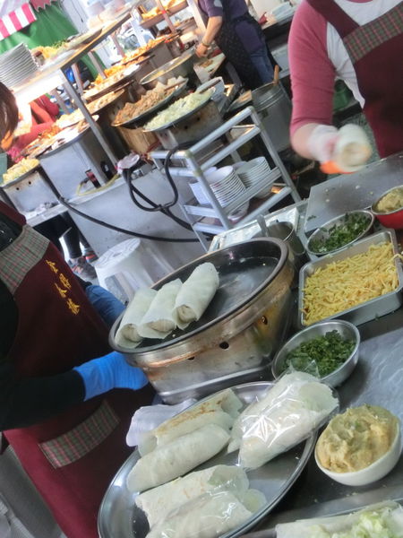 【台南 國華街三段美食】一味品碗粿 / 永樂米糕 / 金得春捲 / 龜龜毛毛泰國奶茶 @貝大小姐的多元心宇宙