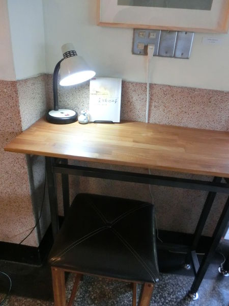 【高雄 文化中心站美食】三餘書店 @貝大小姐的多元心宇宙