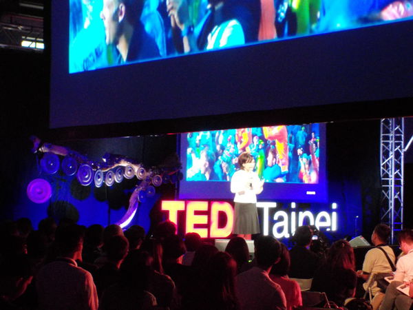 【演講】TEDxTaipei: A Thousand Voices @貝大小姐的多元心宇宙