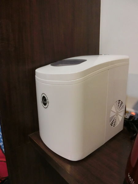 【小家電使用心得文】eNoska 義諾斯卡製冰機 ZB-18 @貝大小姐的多元心宇宙