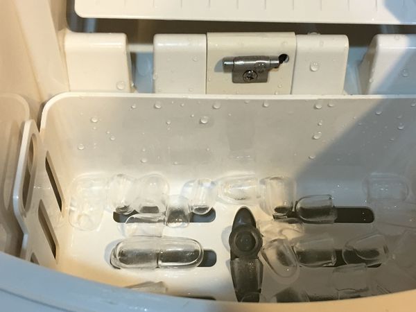 【小家電使用心得文】eNoska 義諾斯卡製冰機 ZB-18 @貝大小姐的多元心宇宙