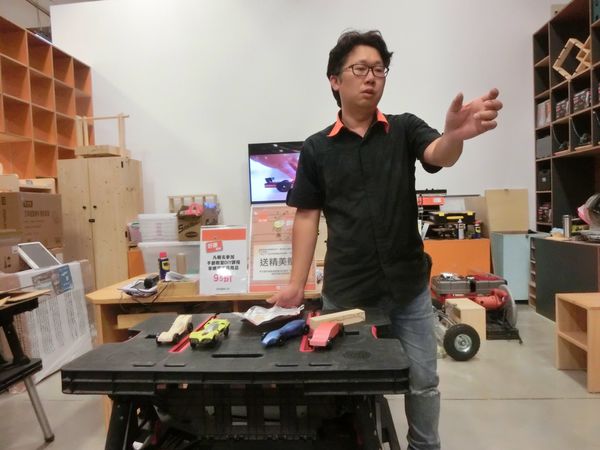 【手作課程體驗】特力屋俯衝車DIY教室/特力屋手創空間/親子DIY @貝大小姐的多元心宇宙