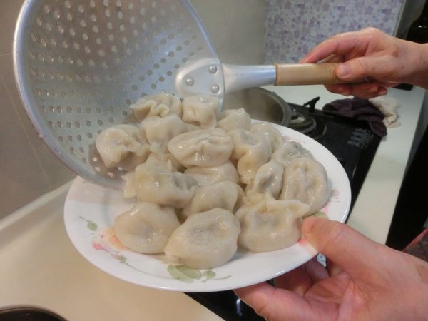 【網購美食】蔥媽媽爆汁手工水餃 &#038; 情人果冰 @貝大小姐的多元心宇宙