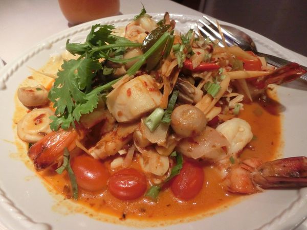 【台北 小巨蛋站美食】Thai &#038; Thai泰式餐廳 @貝大小姐的多元心宇宙