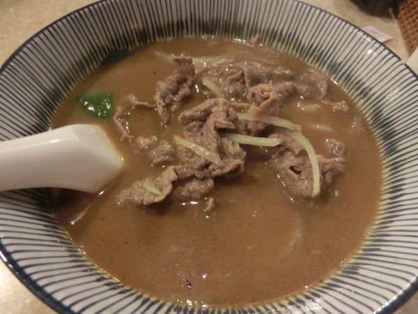 【台北 市府站美食】武鼎越豐越南麵食館 @貝大小姐的多元心宇宙