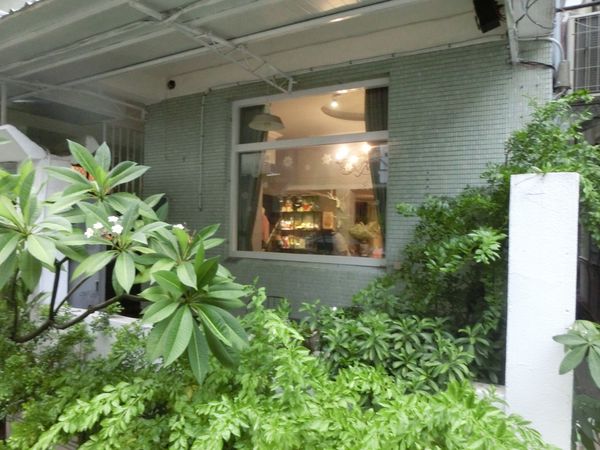 【高雄 三多商圈站咖啡】咖啡小室二手良品 @貝大小姐的多元心宇宙