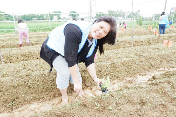 【公益活動】藍迪兒童之家 &#8211; 種福田興家園！ @貝大小姐的多元心宇宙