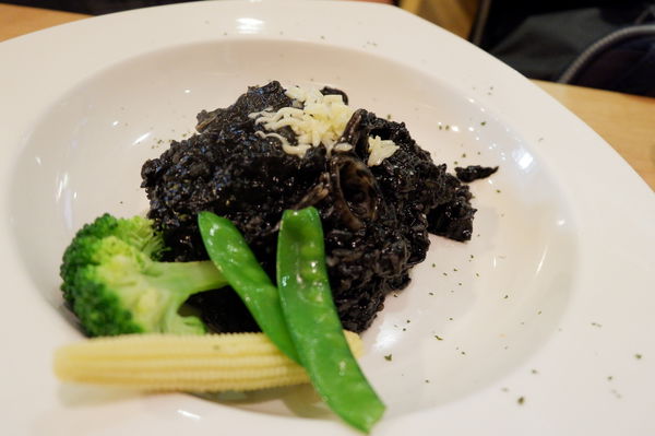 【台北 中山國中站美食】Dreamer38 夢想38號 CAFE &#038; BAR @貝大小姐的多元心宇宙