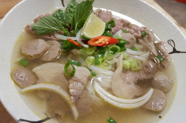 【台北 南港展覽館站美食】越太太-阿水越南料理餐廳 @貝大小姐的多元心宇宙