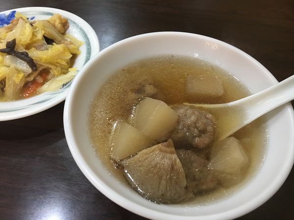 【台北 六張犂站美食】圓環肉羹滷肉飯 @貝大小姐的多元心宇宙