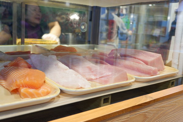 【基隆 仁愛市場】鈺刺身丼 仁愛市場d43 @貝大小姐的多元心宇宙