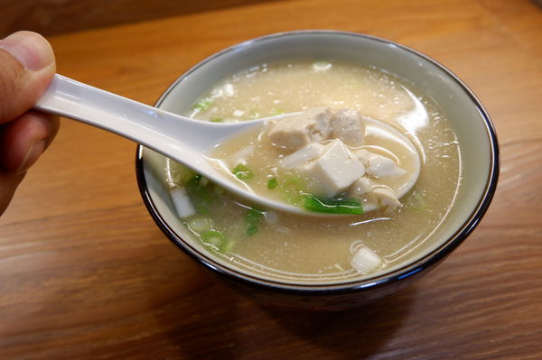 【基隆 仁愛市場】鈺刺身丼 仁愛市場d43 @貝大小姐的多元心宇宙
