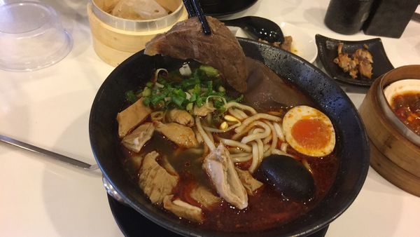 【新北 板橋站美食】下河幫麻辣牛肉麵 @貝大小姐的多元心宇宙