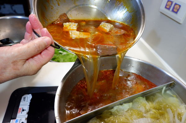 【網購美食】清油麻辣湯底 春野新派川味 @貝大小姐的多元心宇宙