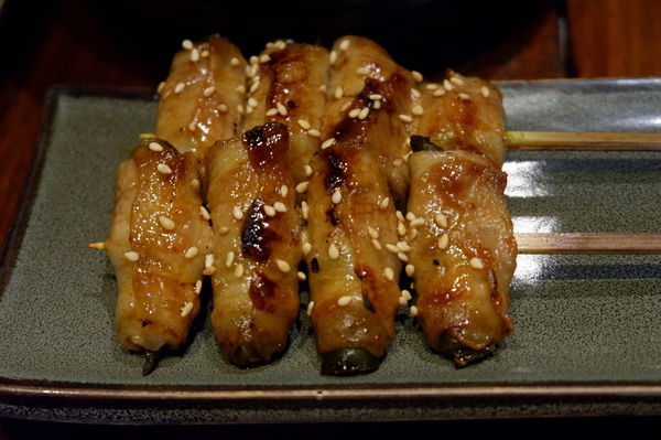 【新竹 東區美食】初恋燒日料餐酒館 Izakaya Bar @貝大小姐的多元心宇宙
