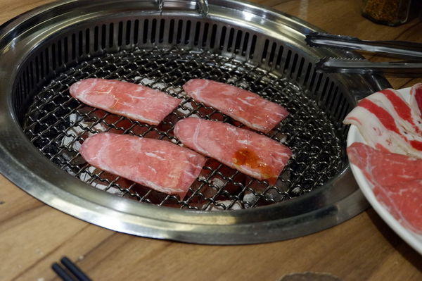 【新北 新埔站】燒惑日式炭火燒肉店 板橋總店 @貝大小姐的多元心宇宙