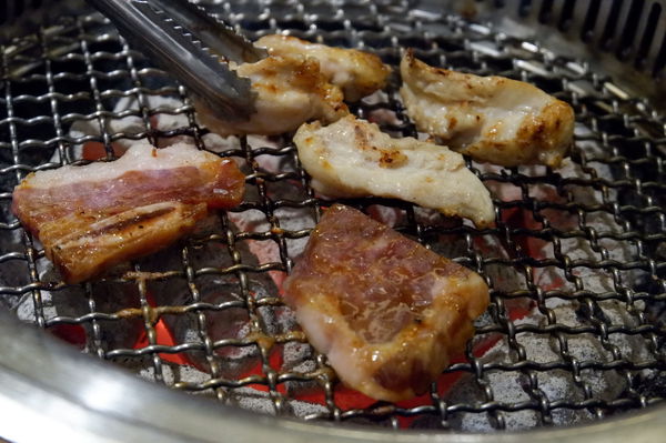 【新北 新埔站】燒惑日式炭火燒肉店 板橋總店 @貝大小姐的多元心宇宙