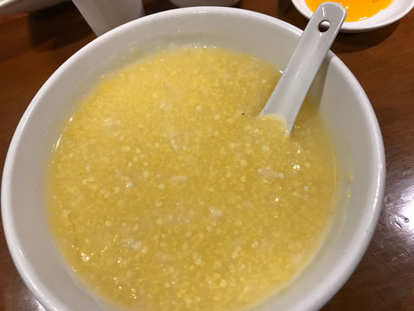 【台北 中正紀念堂站美食】盛園絲瓜小籠湯包 @貝大小姐的多元心宇宙