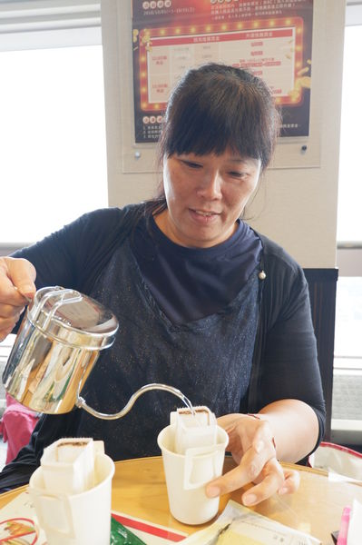 【掛耳式咖啡推薦】HWC黑沃咖啡-經典馬卡龍系列 @貝大小姐的多元心宇宙