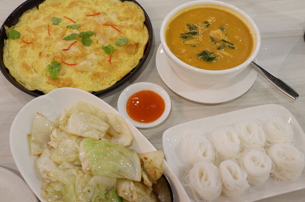 【泰國 曼谷美食】Laem Charoen Home Cafe @貝大小姐的多元心宇宙