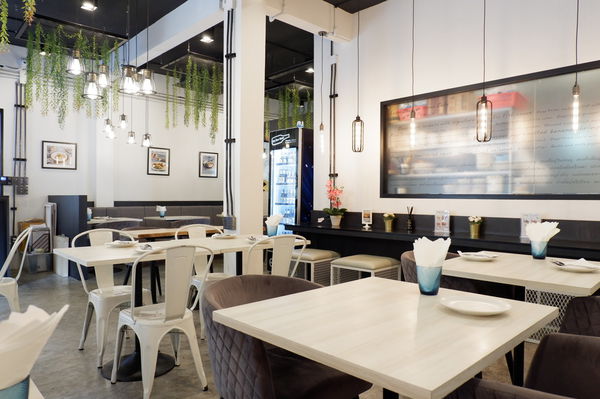 【泰國 曼谷美食】Laem Charoen Home Cafe @貝大小姐的多元心宇宙