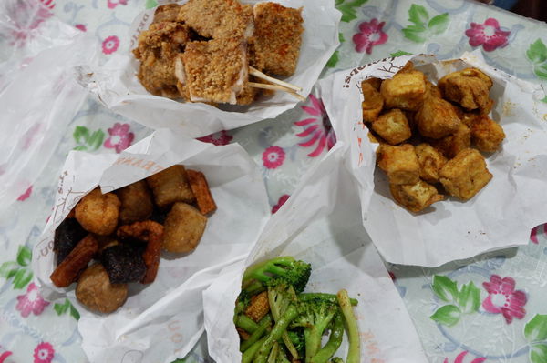 【台中 西區美食】熊掌香雞排 @貝大小姐的多元心宇宙