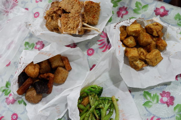 【台中 西區美食】熊掌香雞排 @貝大小姐的多元心宇宙