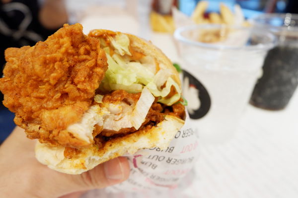 【台北 信義區美式炸雞漢堡推薦】Burgerout @貝大小姐的多元心宇宙