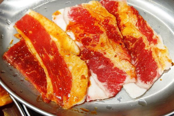 【台中 一中商圈】阿豬媽아줌마韓式烤肉 x 火鍋吃到飽(總店) @貝大小姐的多元心宇宙