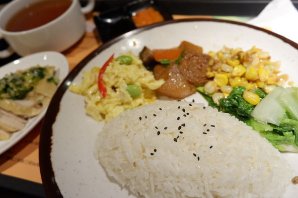 【台北 三重國小美食推薦】阿柑鹽焗甘榜雞 三重美食推薦 @貝大小姐的多元心宇宙