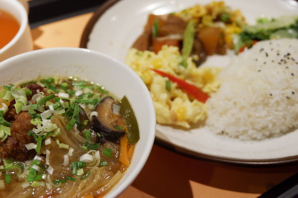 【台北 三重國小美食推薦】阿柑鹽焗甘榜雞 三重美食推薦 @貝大小姐的多元心宇宙