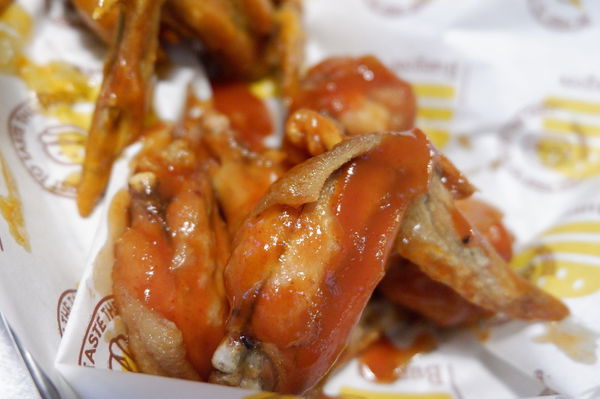 【台北車站】狂野雞翅美式餐廳 Wild Wings America Cafe @貝大小姐的多元心宇宙