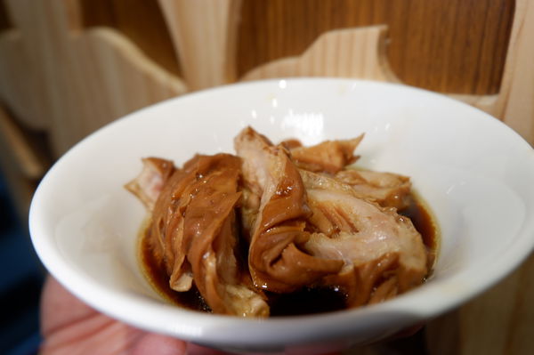 【台北 中山站美食】黃亞細肉骨茶 新光三越南西店 @貝大小姐的多元心宇宙