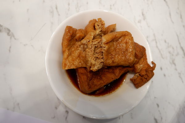 【台北 中山站美食】黃亞細肉骨茶 新光三越南西店 @貝大小姐的多元心宇宙