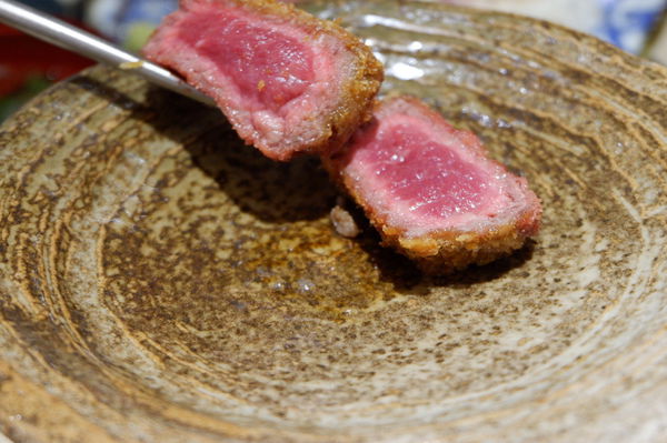 【台北 台北車站美食】京都勝牛炸牛排 台北京站店 @貝大小姐的多元心宇宙