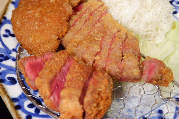 【台北 台北車站美食】京都勝牛炸牛排 台北京站店 @貝大小姐的多元心宇宙
