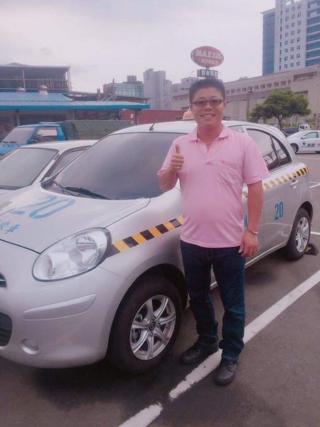 【關渡汽車駕訓班推薦】大台北駕訓班302 孫士捷（小游）汽車教練 @貝大小姐的多元心宇宙